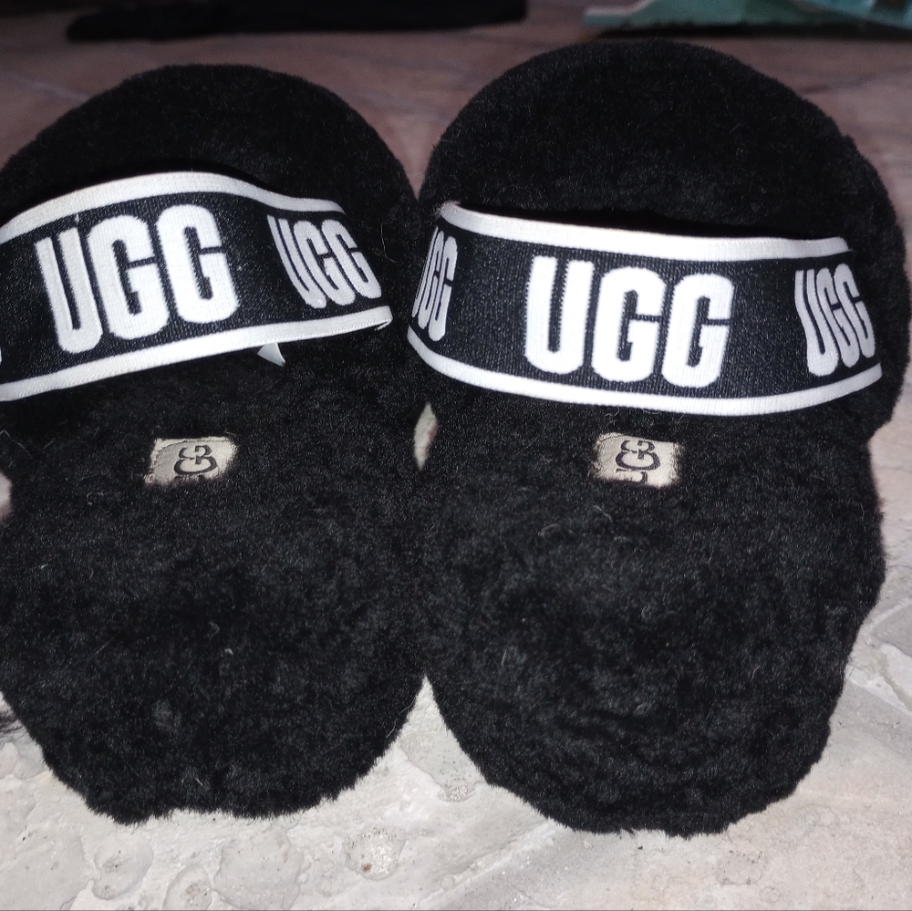 UGG - Picture 2 of 3